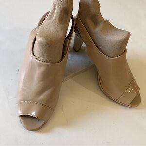 Life Stride Women’s Slingback Open Toe Tan Heel Size 5M